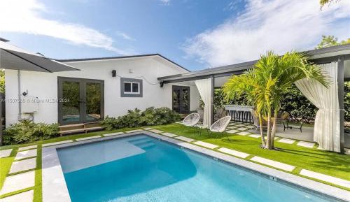 Six-Bedroom House