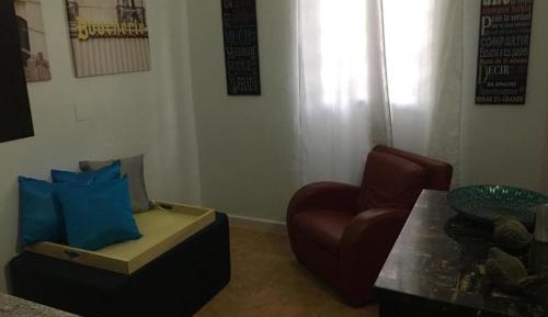 Deluxe Queen Studio 