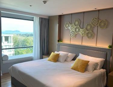 Deluxe Double Room with Balcony and Sea View
