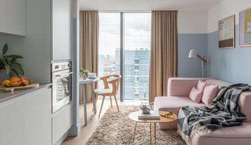 One Bedroom Suite - Sky Level