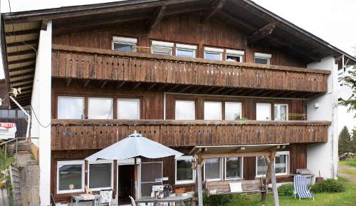 Superior One-Bedroom Apartment