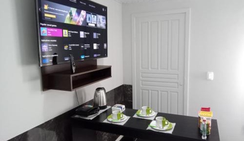 Deluxe Room (2 Adults + 1 Child)