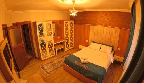 One-Bedroom Apartment with Lake View-Private Balcony