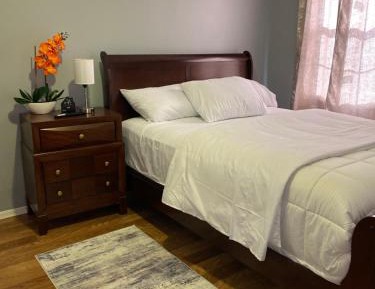 Queen Room with Shared Bathroom