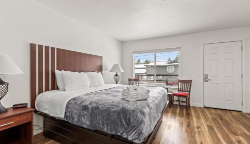 Standard King Room