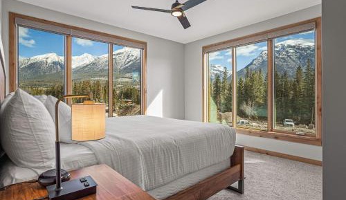 210 - 3 Bedroom Premier Condo