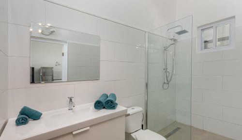 Apartment with Pool View 