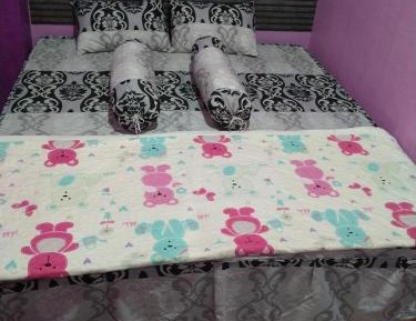 Deluxe Double Room (2 Adults + 1 Child)