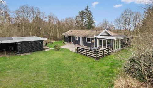 Three-Bedroom Vacation Home 