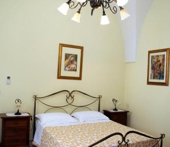 Large Triple Room - Ground Floor