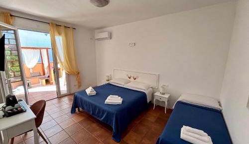 Triple Room with Private Bathroom