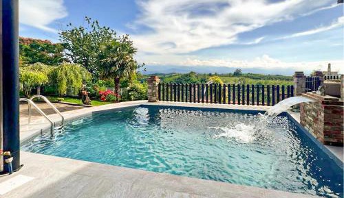 Three-Bedroom Holiday Home 