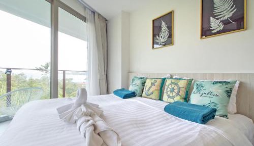 Studio Apartment with Sea View