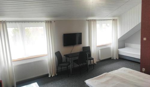 Triple Room with Private Bathroom