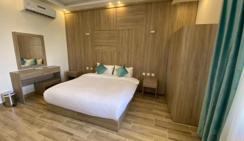 Deluxe Family Suite