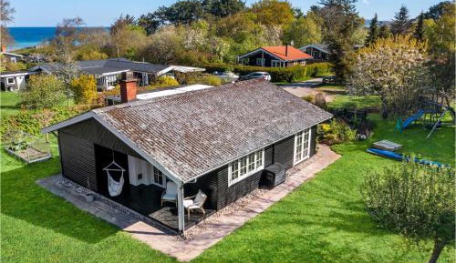 Three-Bedroom Holiday Home 