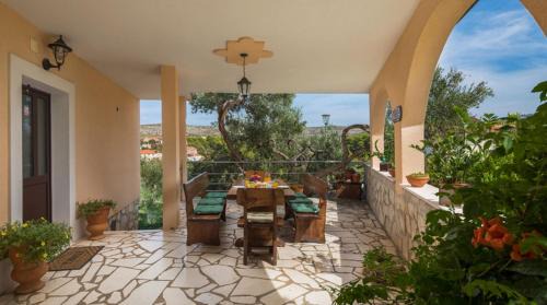 Six-Bedroom Villa 