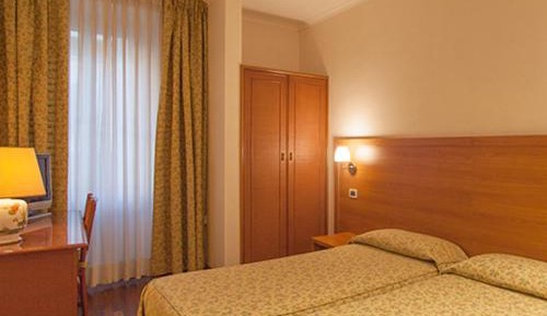 Double or Twin Room with Bathroom