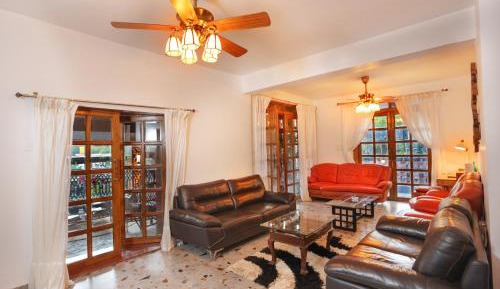 5 Bedroom Villa