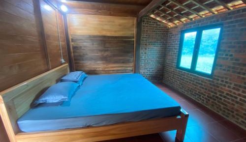 Deluxe Room (2 Adults + 1 Child)