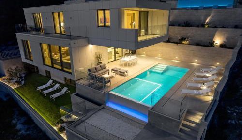 Villa with Sea View