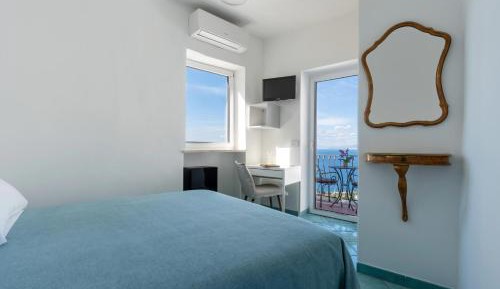 Double Room with Balcony and Sea View