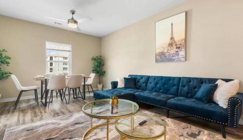 Three-Bedroom Deluxe Apartment