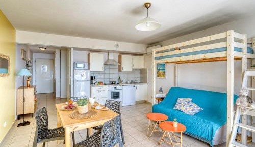 Studio Apartment with Sea View