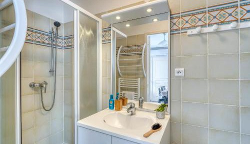 One-Bedroom Apartment with Mezzanine (5 People)