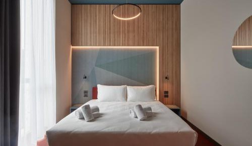 Creator - King Size Bed
