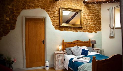 Double Room with Private Bathroom