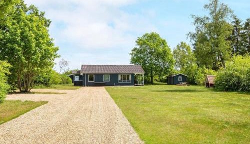 Three-Bedroom Holiday Home 