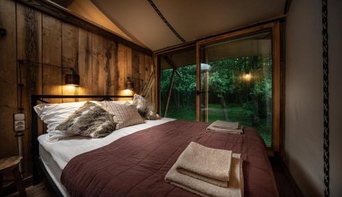 Bungalow - Water Front 