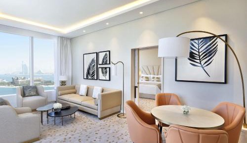 Metropolitan Suite with Sea View, KYMA beach access, Signature St. Regis Butler Service