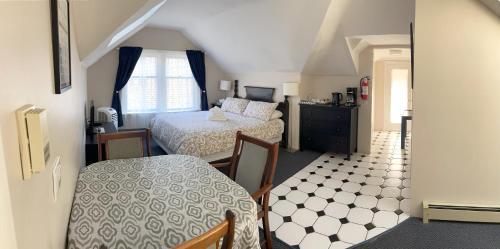 Junior Suite with Balcony