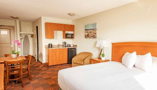 Two-Room King Suite with One King Bed and One Double Bunk Bed - Non-Smoking