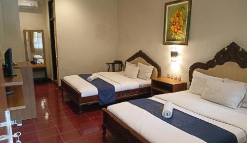 Deluxe Family Room