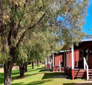 Standard 2 Bedroom Cabin - Sleeps 6