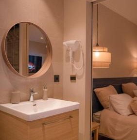 King Suite with Spa Bath