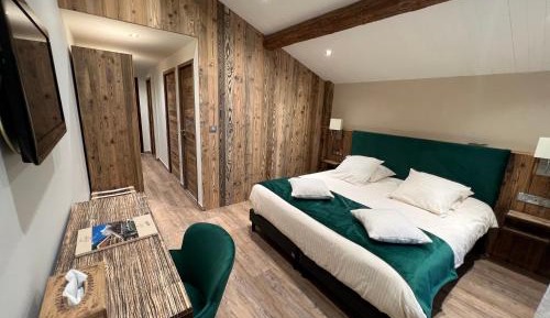 Double Room with Shared Bathroom