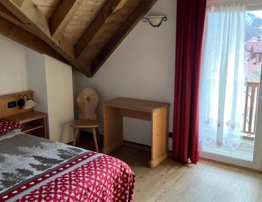 Large Double or Twin Room