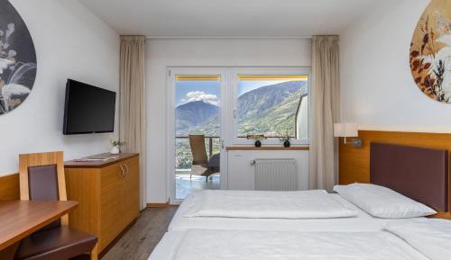 Economy Double or Twin Room