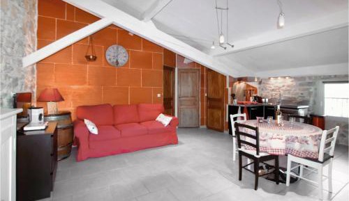 Two-Bedroom Holiday Home