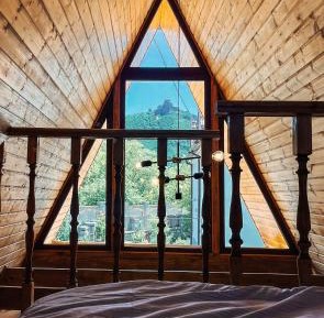Deluxe Double Room (2 Adults + 1 Child)