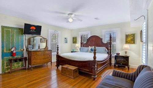One-Bedroom Holiday Home