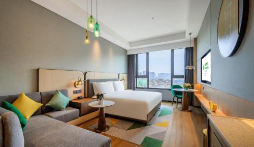 Standard King Room