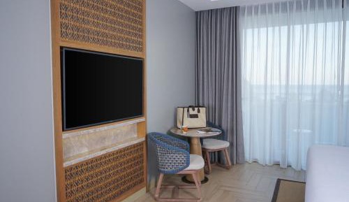 Deluxe Twin Room with Balcony and Ocean View