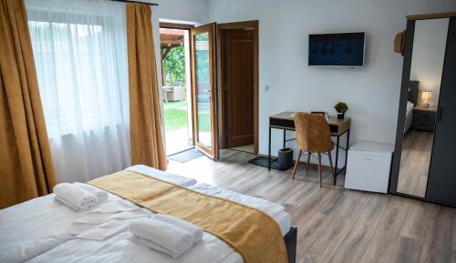 Double Room with Private Bathroom