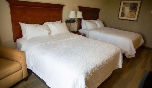 Room with Two Queen Beds - Non-Smoking