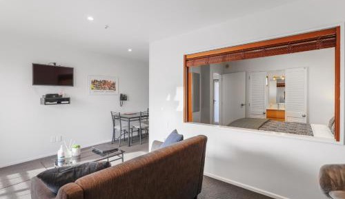 One-Bedroom Suite